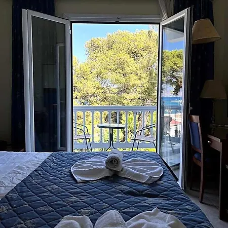 Theodorou Hotel