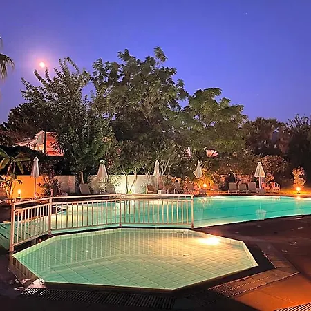Hotel Theodorou 3*