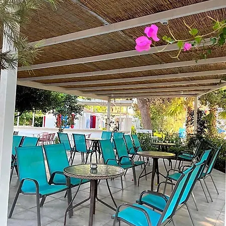 Theodorou Hotel 3*